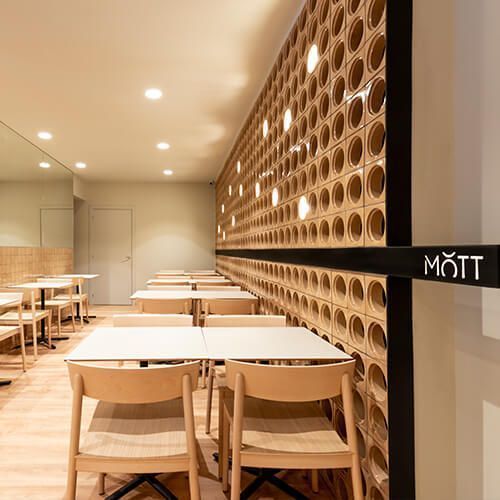 Mott & More
